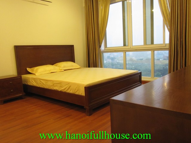Cheap apartment with 3 bedrooms for rent in Ciputra, Tay Ho dist, Ha Noi